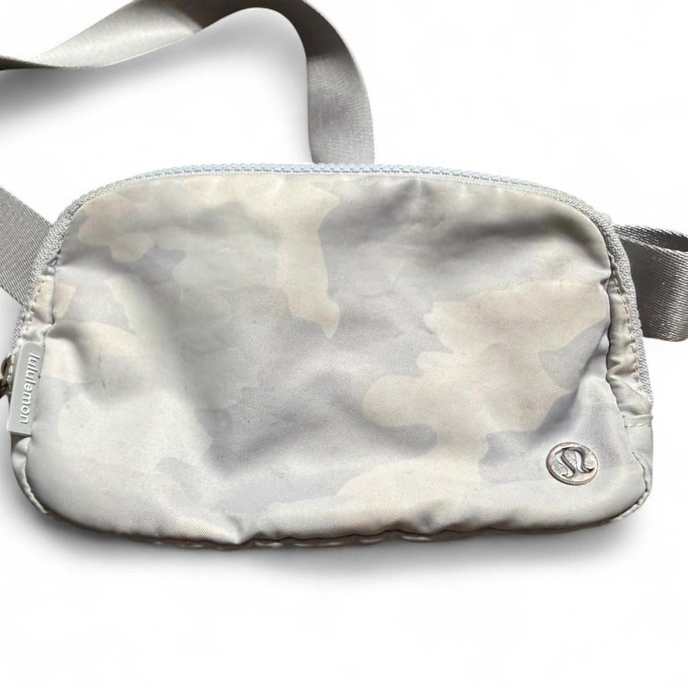 Lululemon camo belt bag